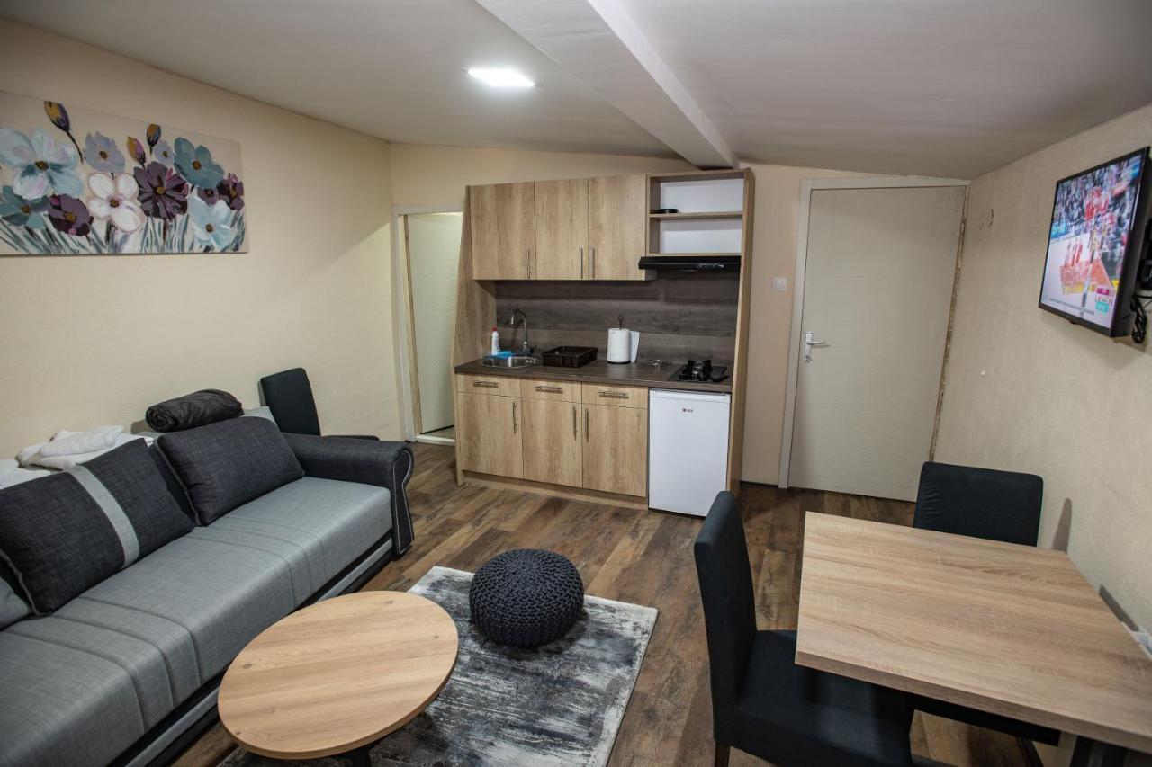 Apartmani Sp Jovanovic Crni Vrh Екстериор снимка